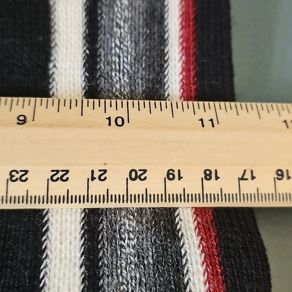 Striped Black and White Scarf with Red Accents. 31X15. Excelent‎ Condition